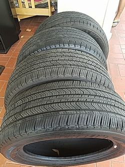 4tires 215 55 17 Michelín