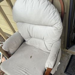 Rocking Chair / Silla Mesedora 