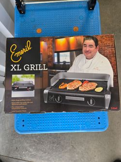 Brand New XL Indoor Grill."CHECK OUT MY PAGE FOR MORE DEALS "