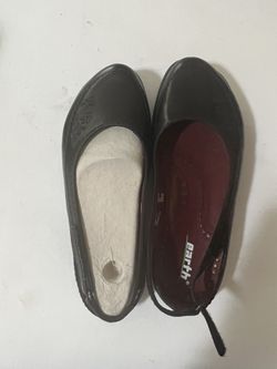 NEW, Earth Womens Black Shoes, Size 6