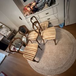 Cute Vintage Chairs 4