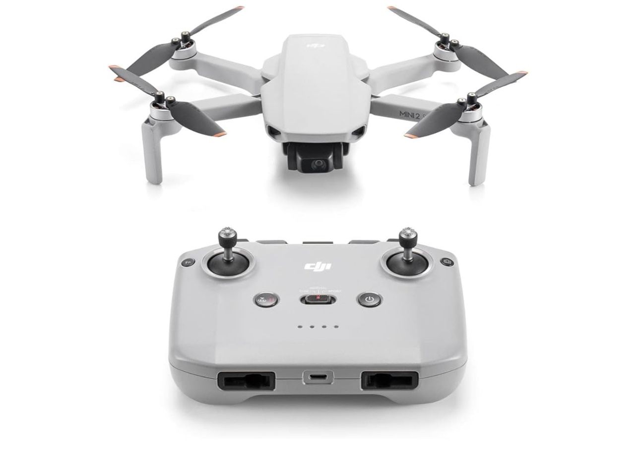 DJI Mini 2 SE Fly More Combo, Mini Drone with 10km Video Transmission, 3 Batteries for 93 Mins Max Flight Time, Under 249 g, QHD Video, Auto Return to