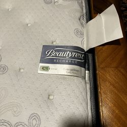 Beautyrest Full Mattress and Box spring 