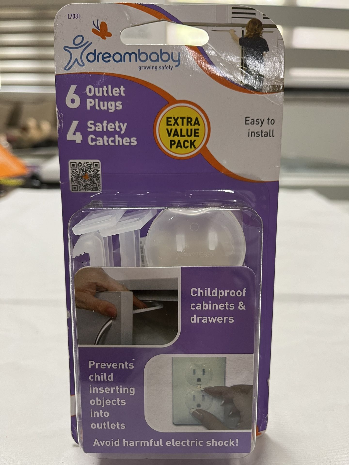 Dreambaby 6 Outlet Plugs 4 Safety Catches Extra Value Pack Easy To Install