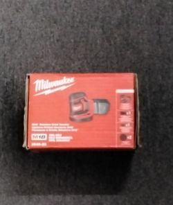 MILWAUKEE M18 RANDOM ORBIT SANDER