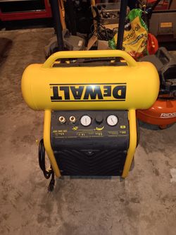 DeWalt 4.5gal Air Compressor