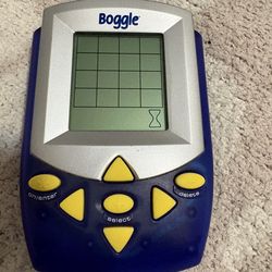 Handheld electronic Boggle game