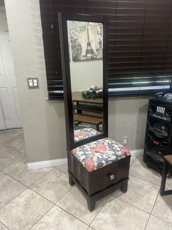 Delano Mirror