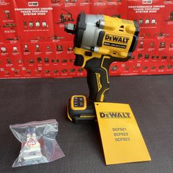 DEWALT ATOMIC 20V MAX CORDLESS BRUSHLESS 1/2-IN. VARIABLE SPEED IMPACT WRENCH 450-LBS OF TORQUE ( TOOL ONLY ) 