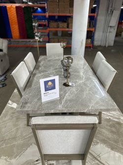 Dining table + 6 chairs