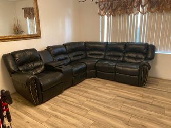 Sectional couches