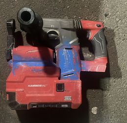 Milwaukee Fuel M18 Rotary Hammer 2712-20 with dust collector 2712-DE tool only