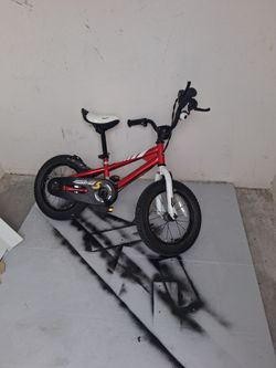 Kids bike ,like new $15