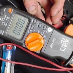Klein Tools CL2000 400A AC/DC True RMS Clamp Meter 