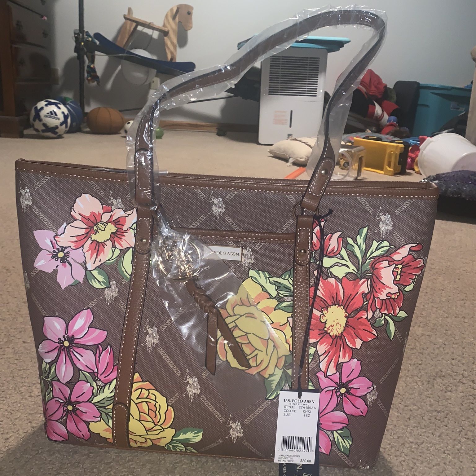 Authentic MCM Enamel Tote Bag for Sale in Albert Lea, MN - OfferUp