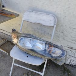 Ford Focus pasanger side headlight 2012-2014