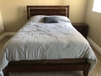 Queen bed set