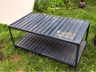 Industrial rolling table