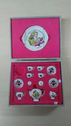 Vintage 1984 Barbie plate collection anniversary