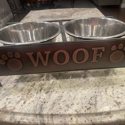 Elevated Dog bowl set