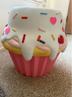 Cupcake stool