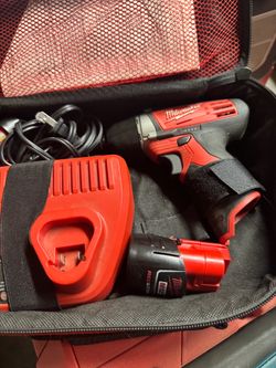 Milwaukee M12 cordless screw driver