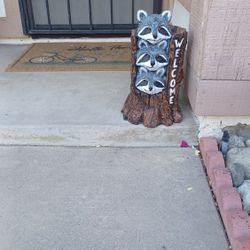 Cement Raccoon Statue For Garden Decorations