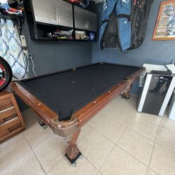 8 Foot Pool Table 