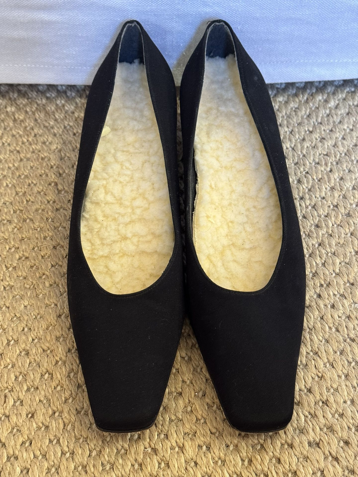 Vintage Stuart weitzman Elegant Black size 8.5 with Embellished Heel