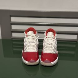 Air Jordan 11 Retro "Cherry" - Men's 9