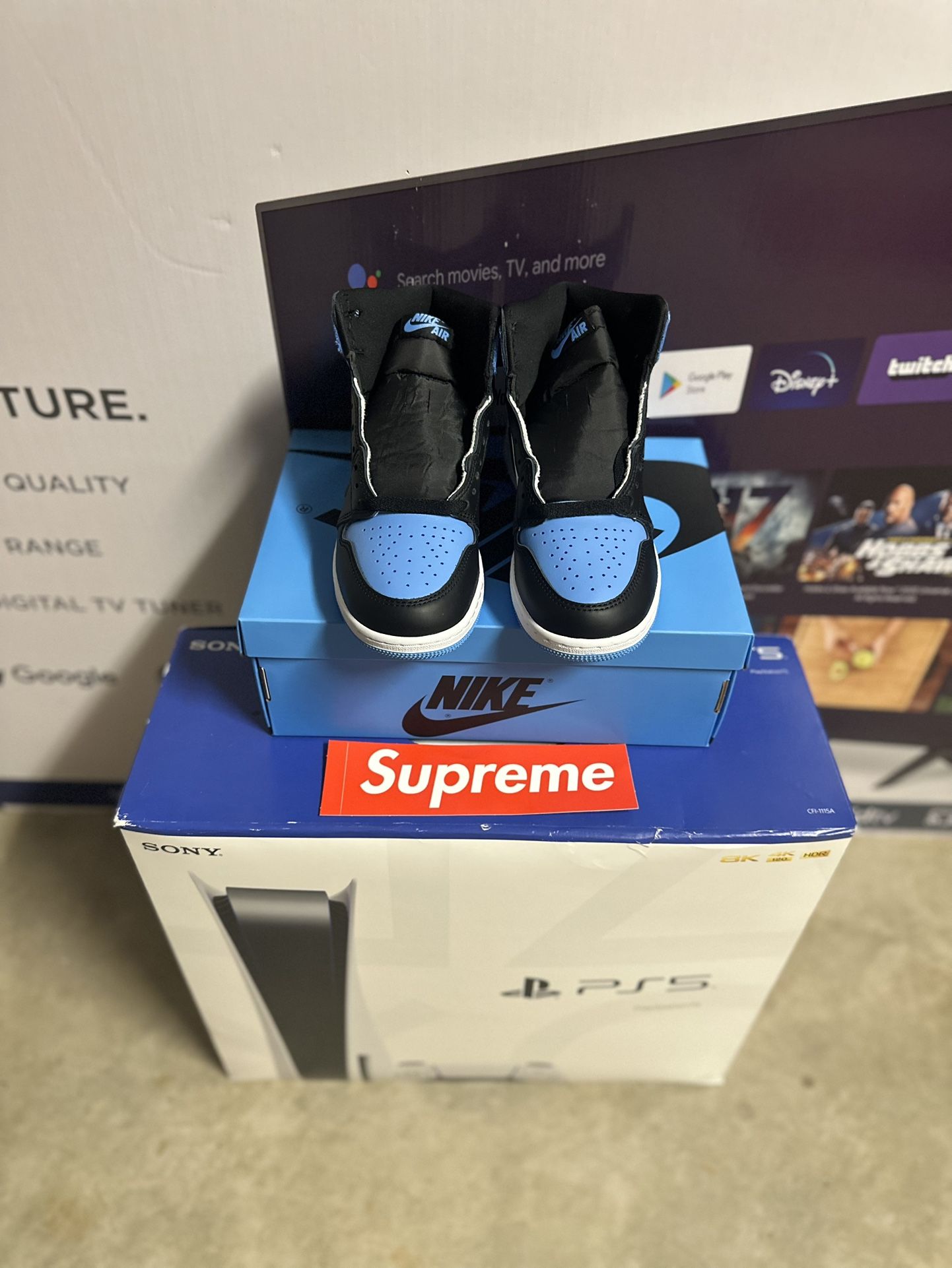 Jordan 1 UNC Toe
