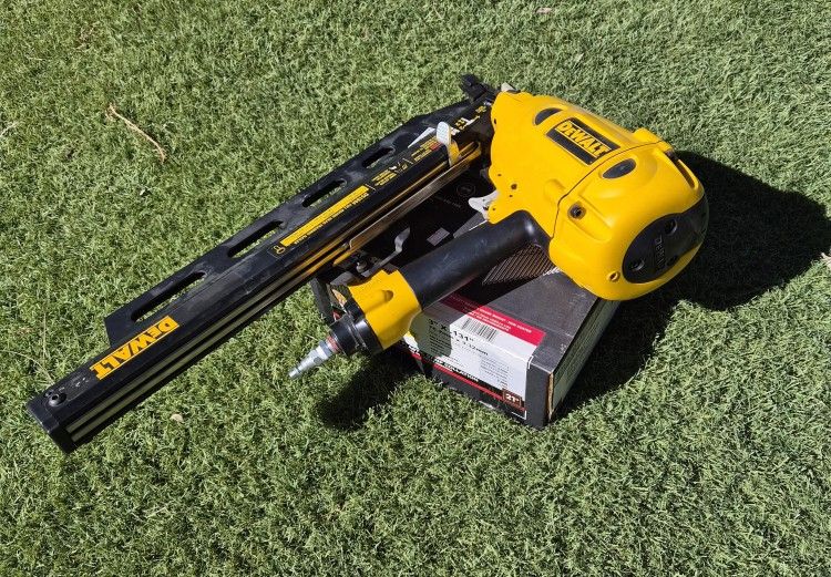 Dewalt Nail Air Gun Power Tool & Hitachi Box 2000 Nails
