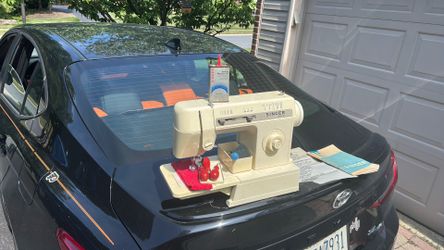 Vintage Singer, sewing machine