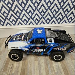 Traxxas TRX Blue Slash