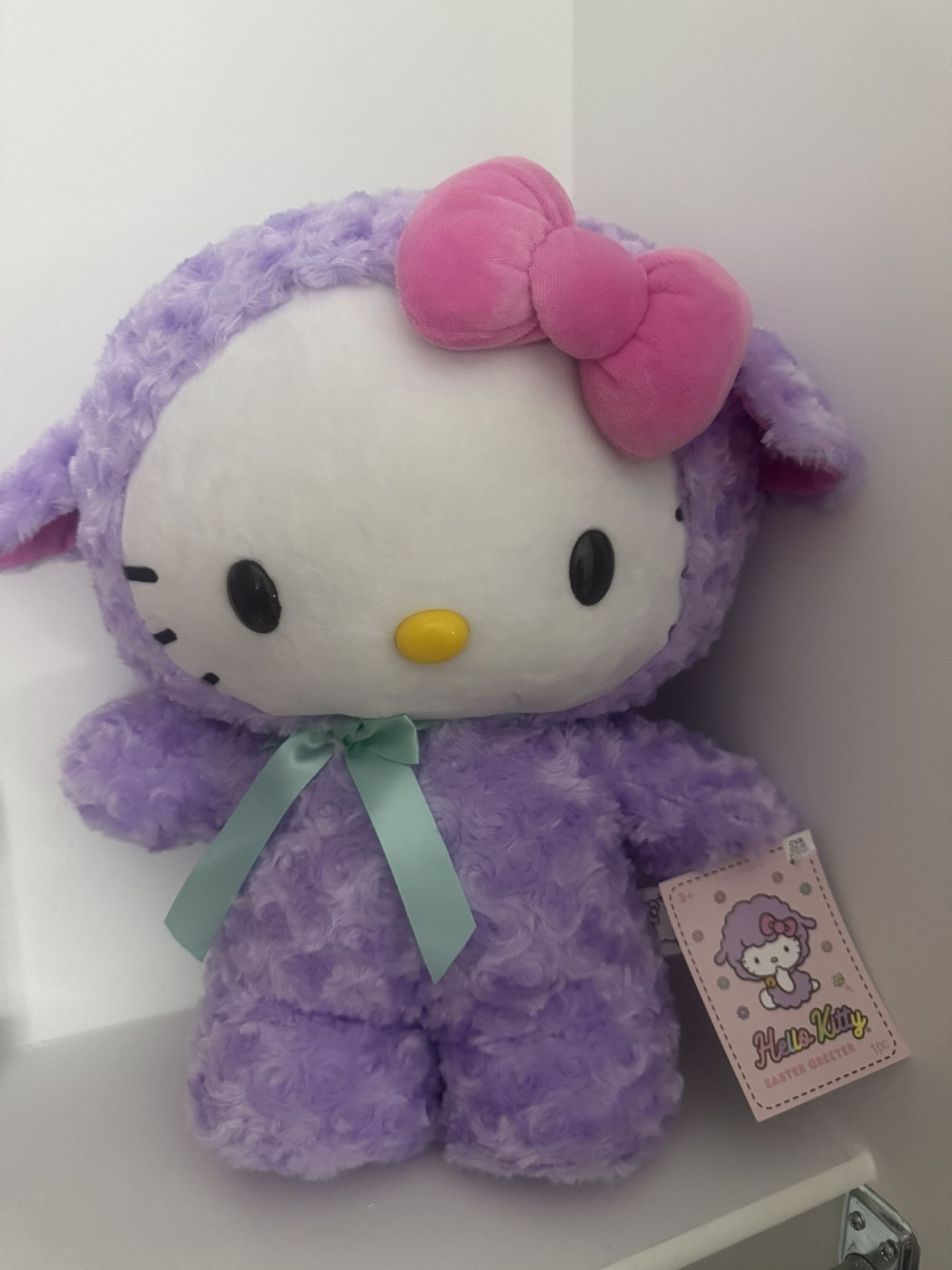Hello Kitty Easter Greeter