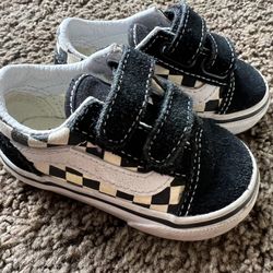 Baby Vans Size 4 $20