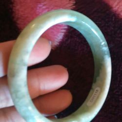 White and Green Ladies Bangle Bracelet 🌺