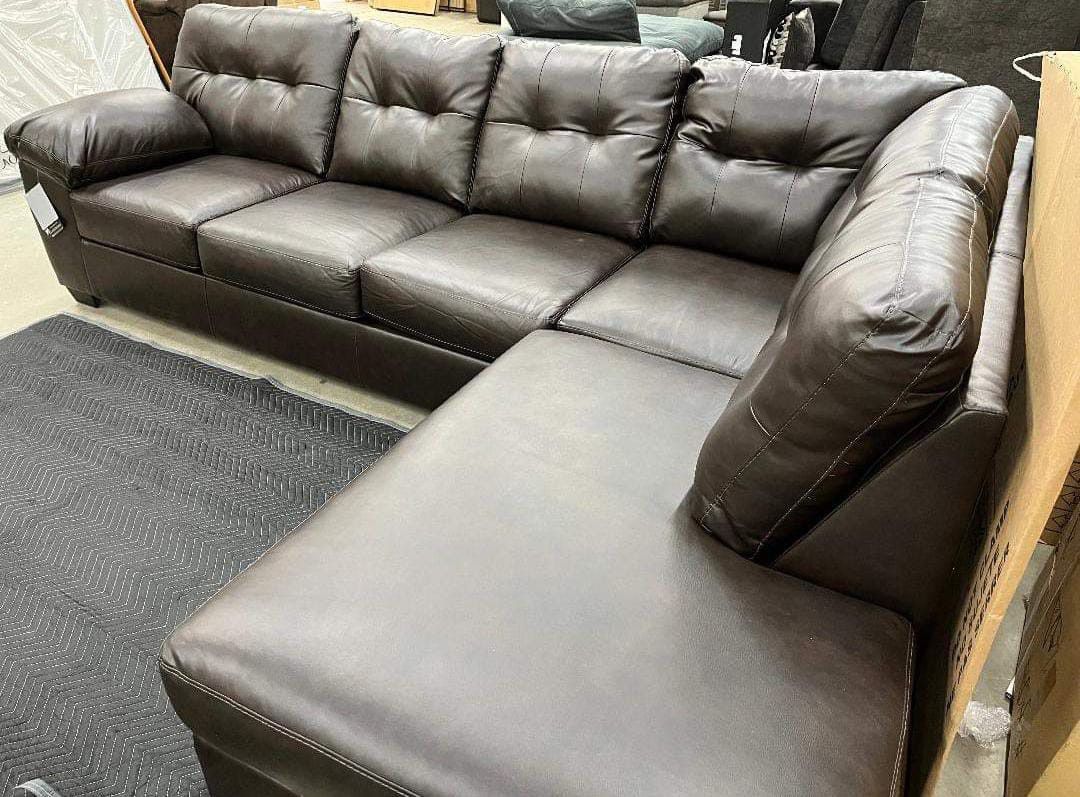 Donlen Sectional Sofa Couch 