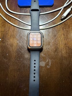 Apple Watch SE 3 for sale