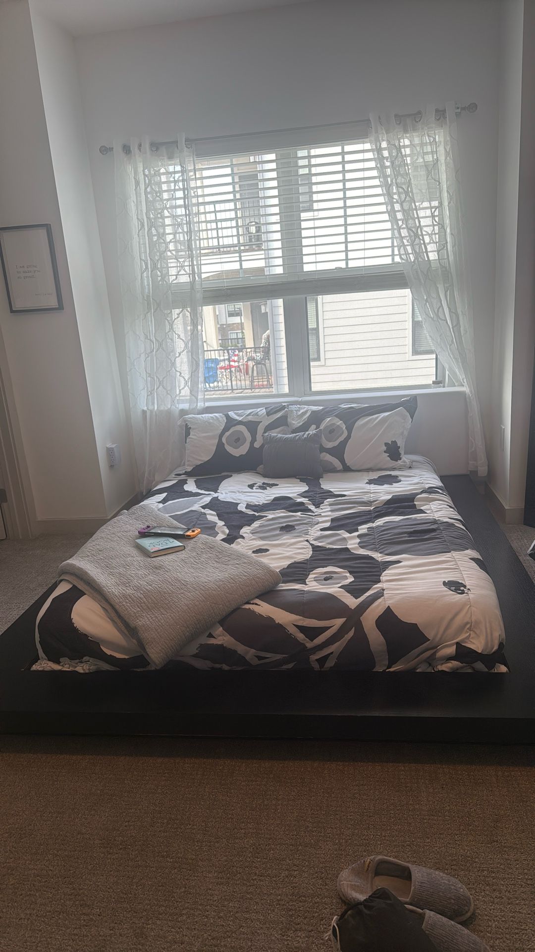 Andzela Vegan Leather Platform Bed - QUEENS SIZE 