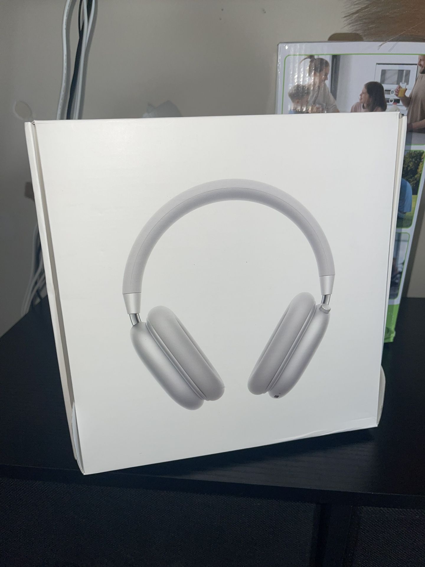 Wireless Earbud Headphones