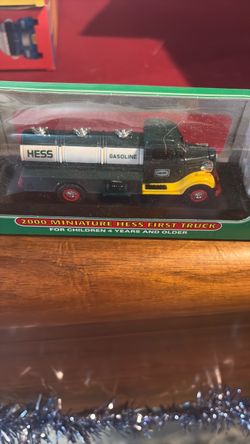 2000 Miniature Hess First Truck in Box
