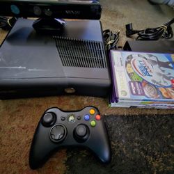 Xbox Kinect Bundle 30gb