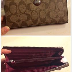 NWT Coach Signature logo zip around long wallet