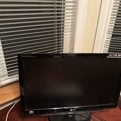 $30 1080p used Lg Monitor Works Well