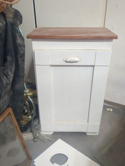 Vegetable holder or trash can