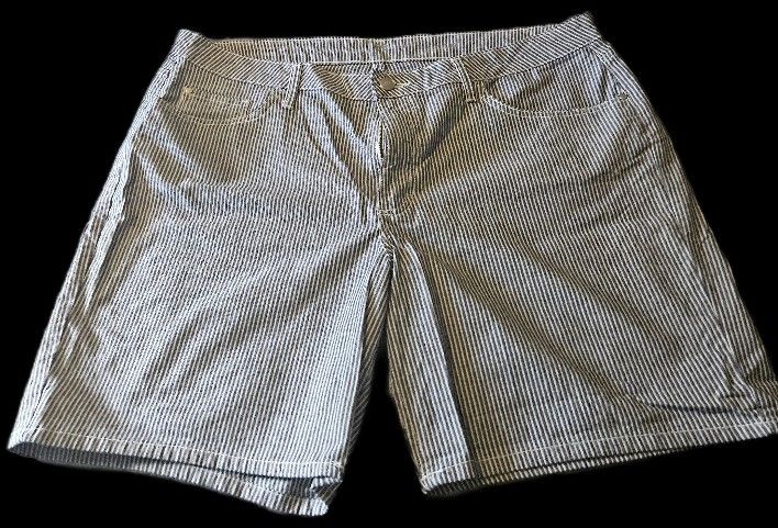 Riders by Lee Black and White Striped Women's Shorts