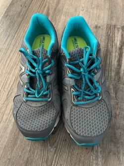 New Balance tech ride 560 V6 Gray blue turquoise Running Shoes W560LG6 Size 9  Wide.  Worn  one time.
