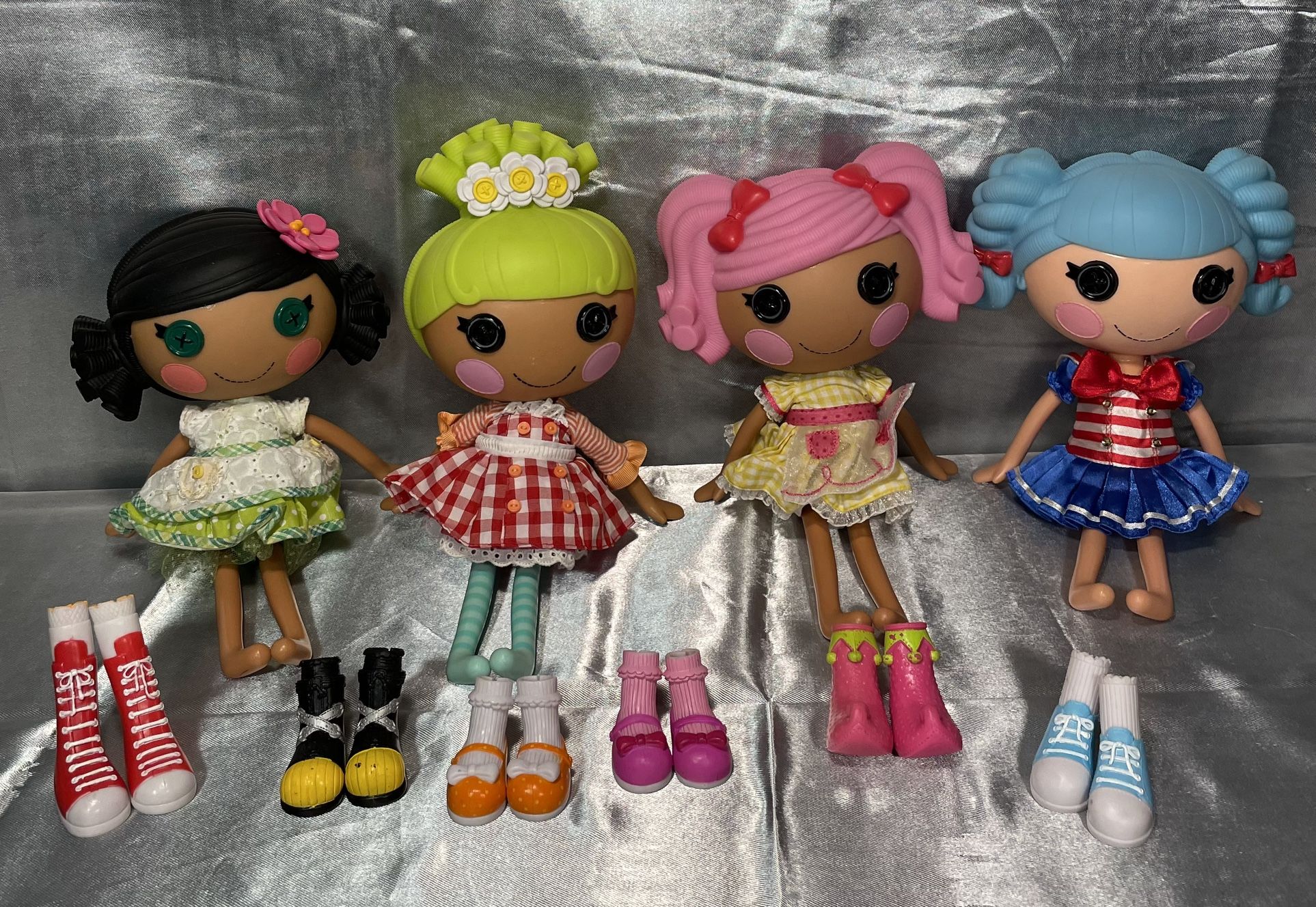 Collectible Lalaloopsy 12in Bundle In excellent condition .Bundle includes everything you see posted.   All proceeds go towards my cancer treatment an