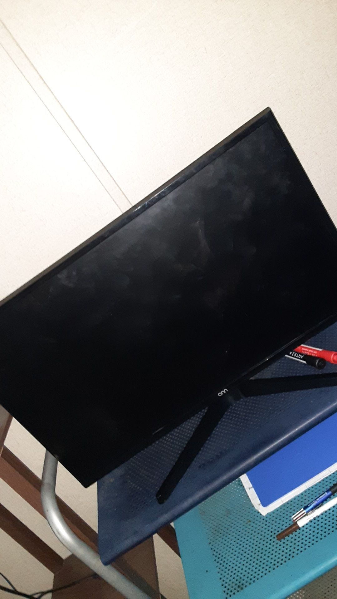 Onn computer gaming monitor for parts only